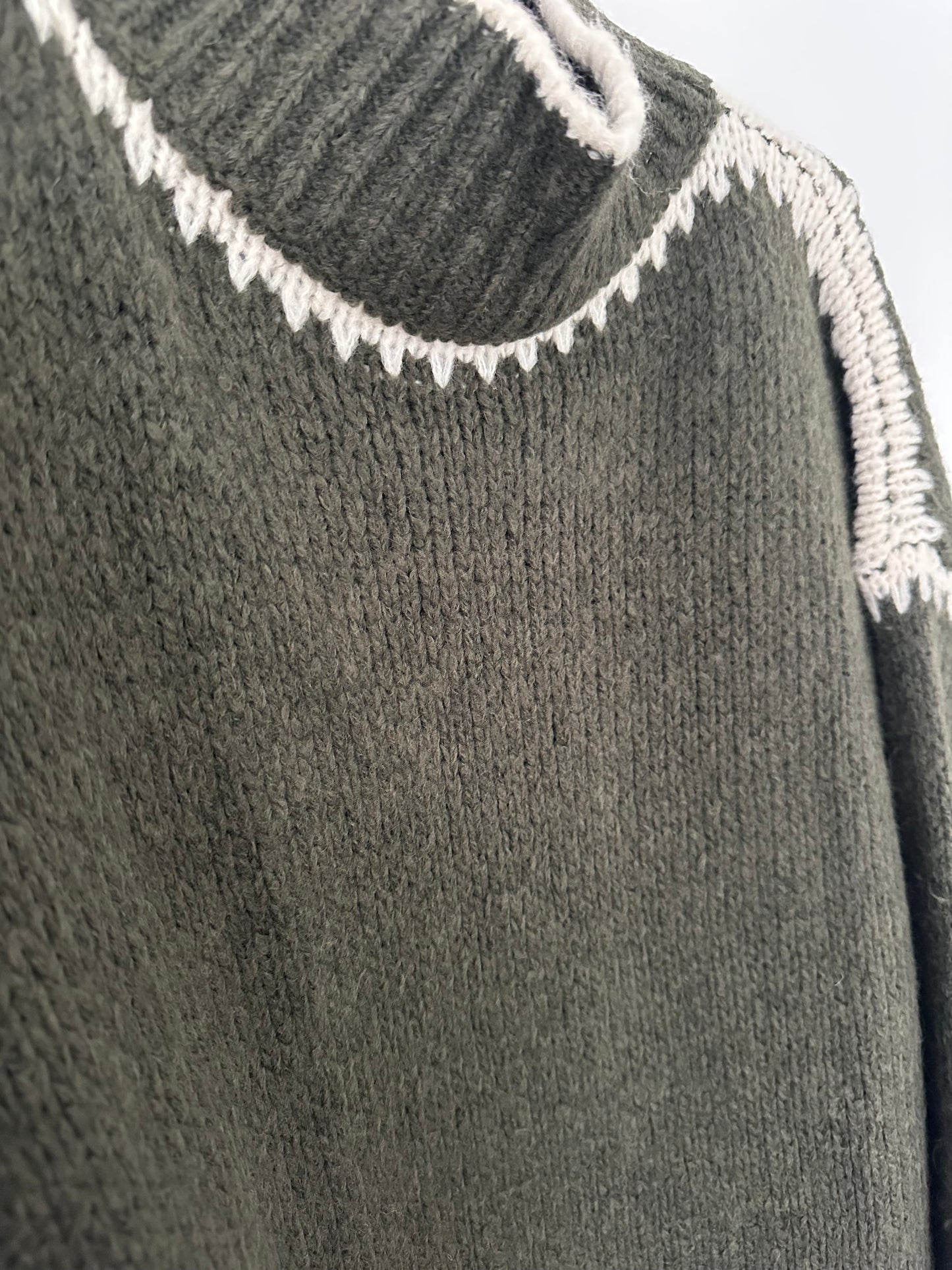 Pullover Snow