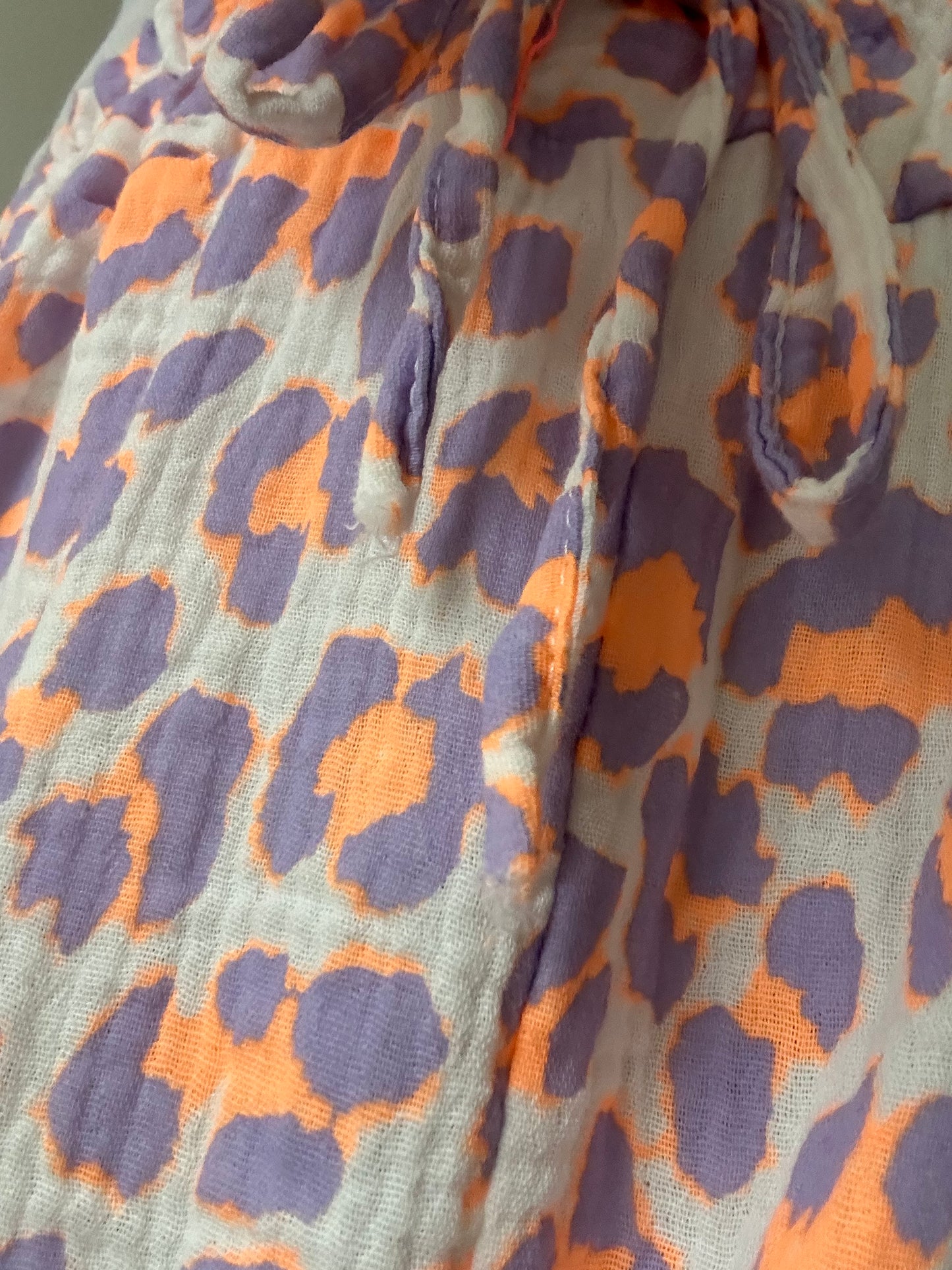 Leo Shorts Glow