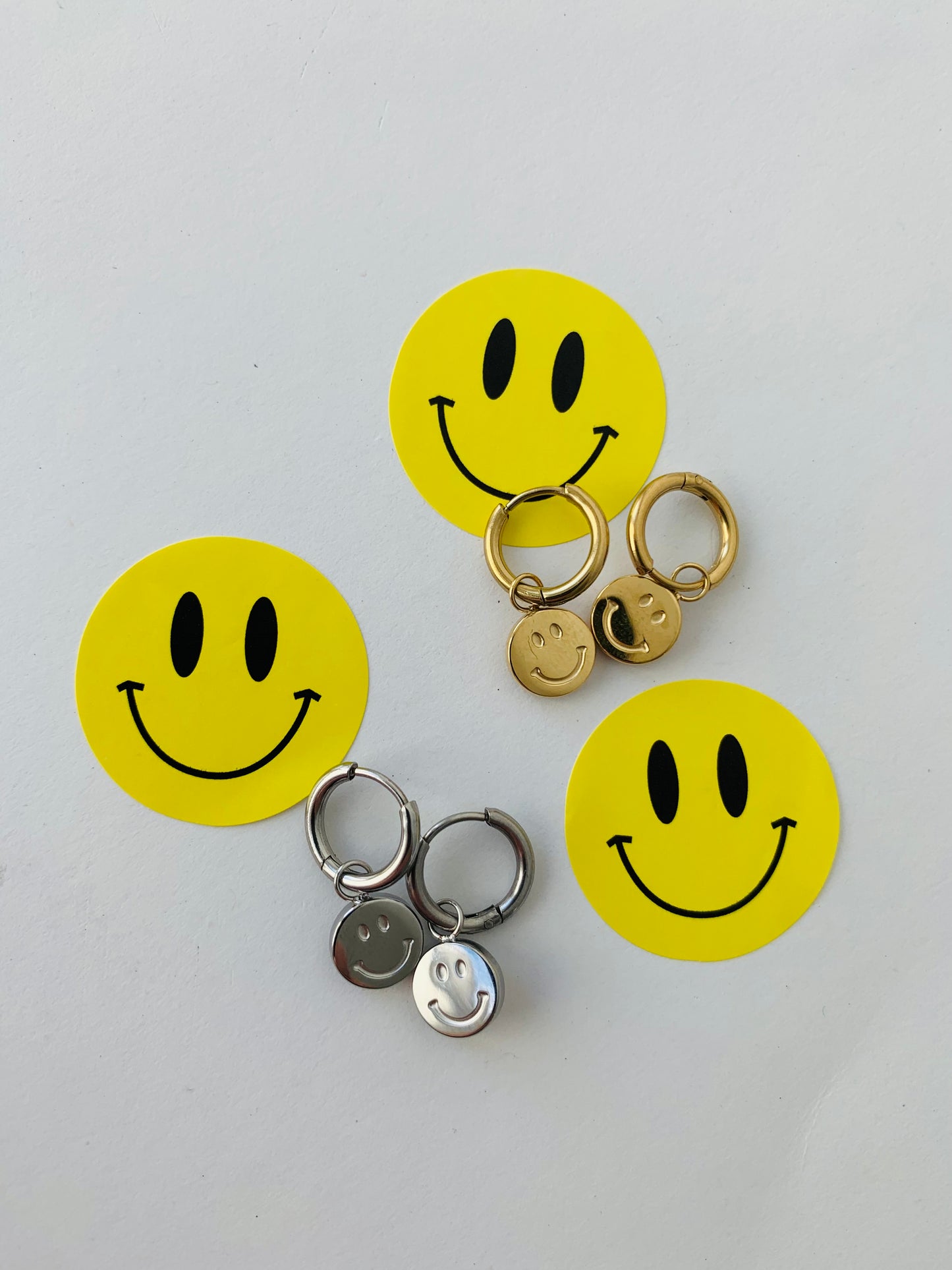 Smiley Ohrringe - gold & silber
