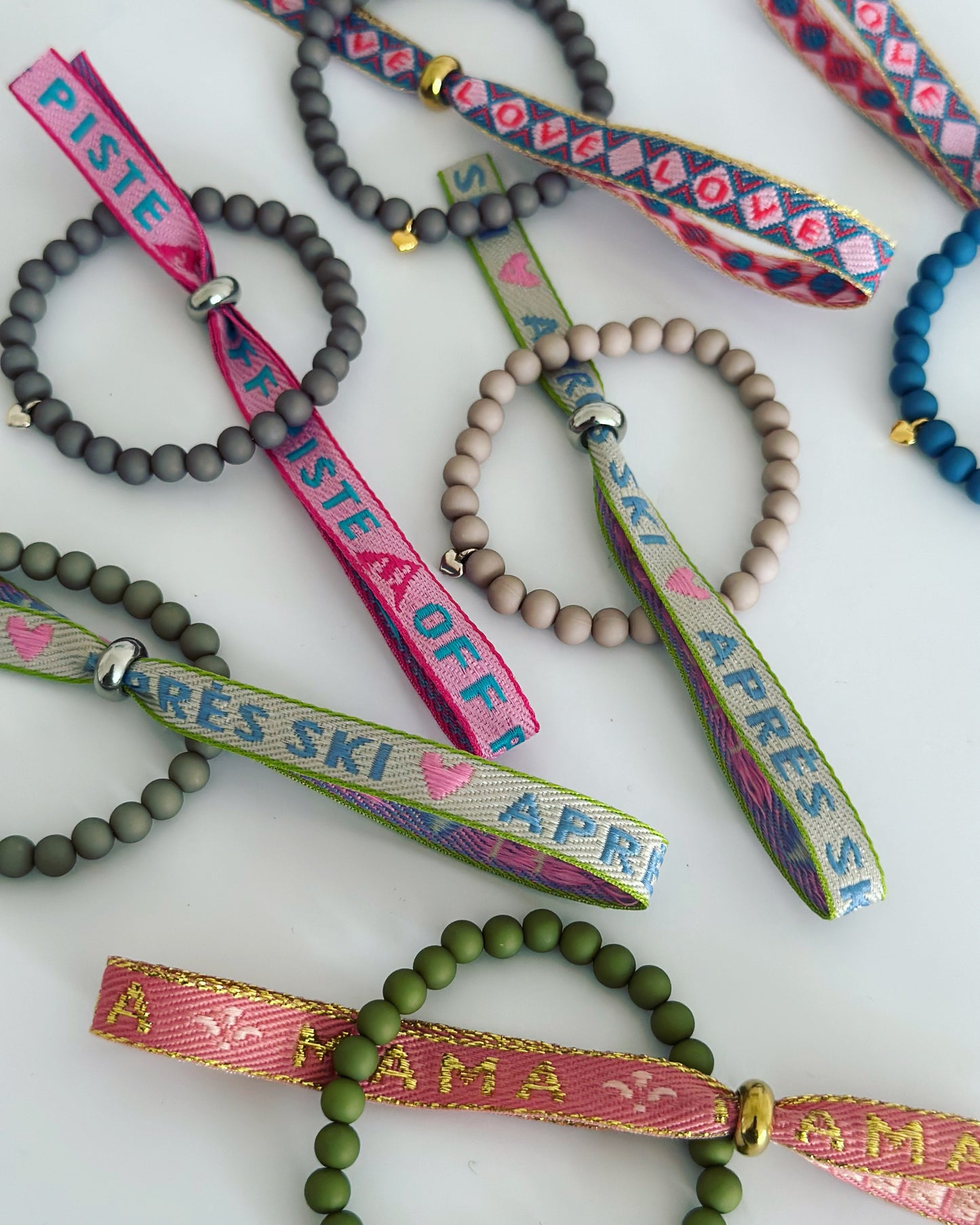 Statement-Armbänder