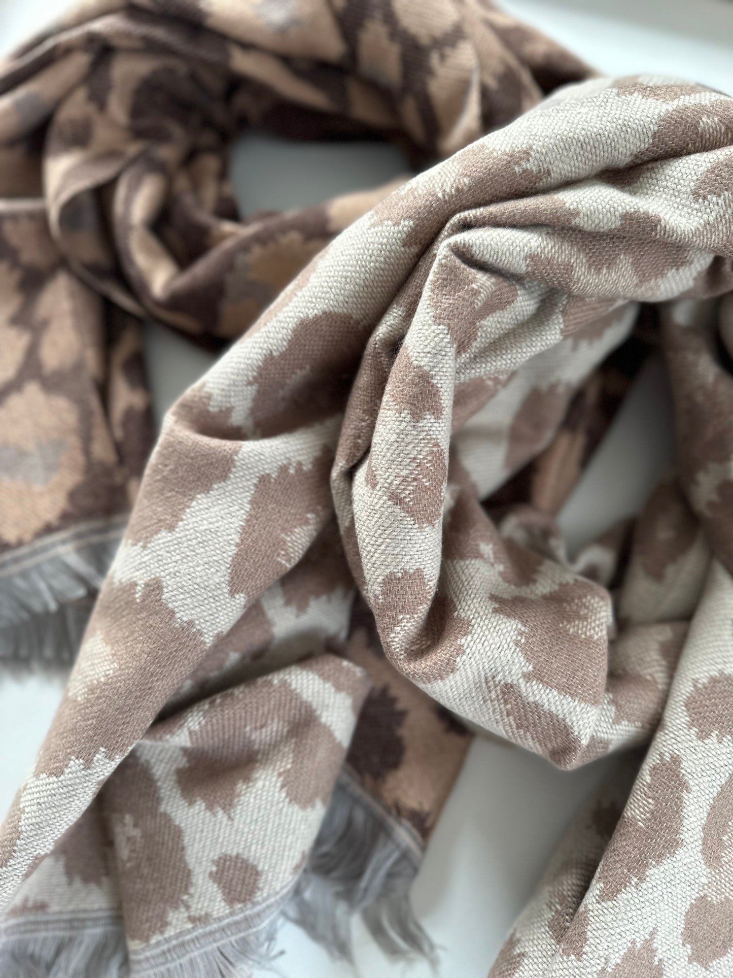 Leo Schal-div. Farben