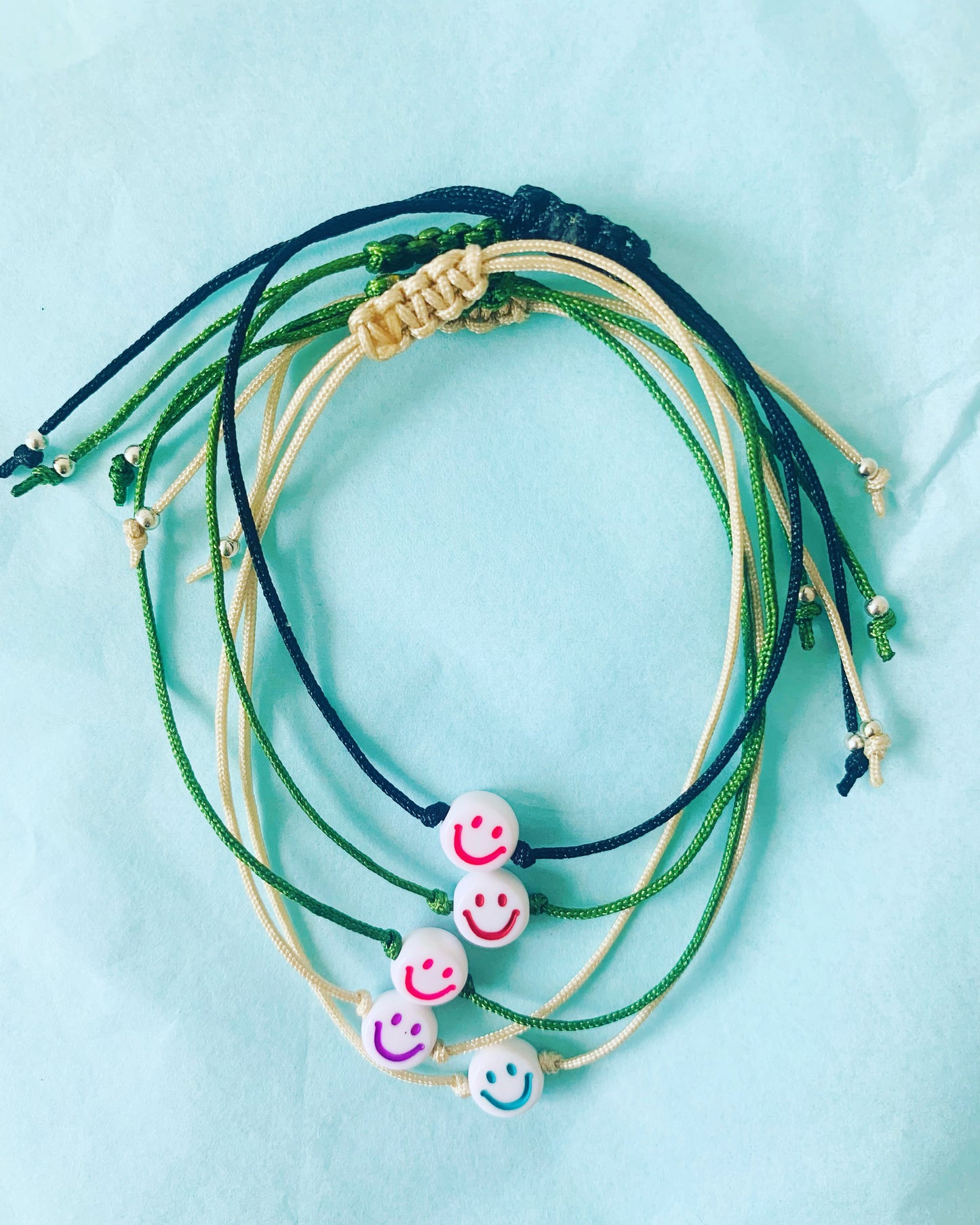 Smileyarmband Makramee - versch. Versionen