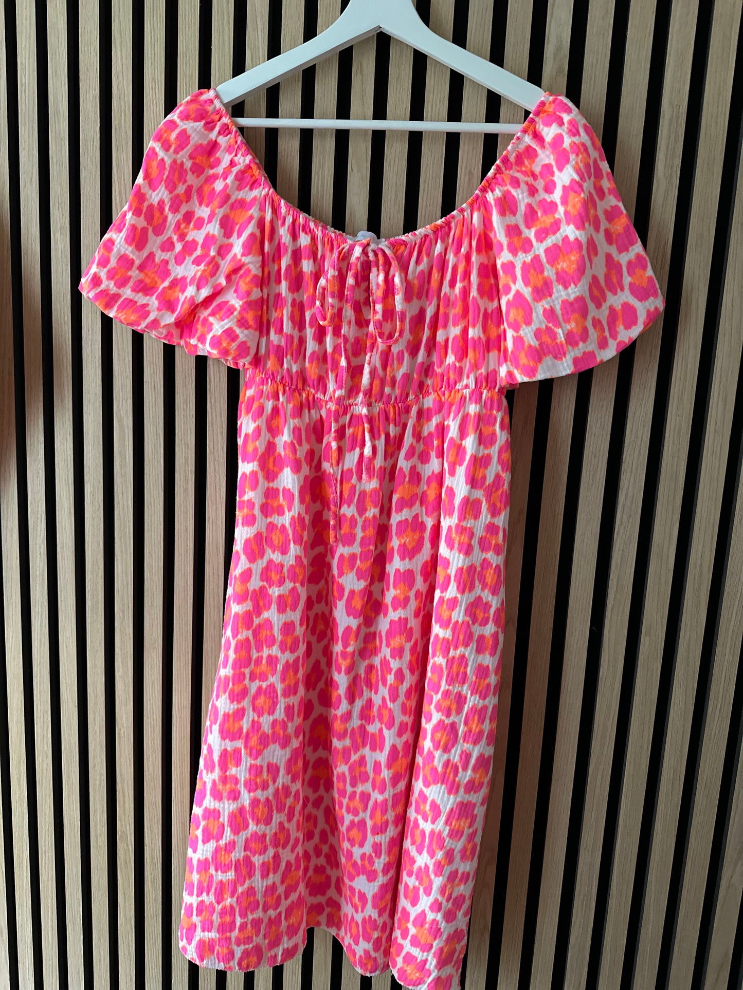 Off-Shoulderkleid Pink Leo