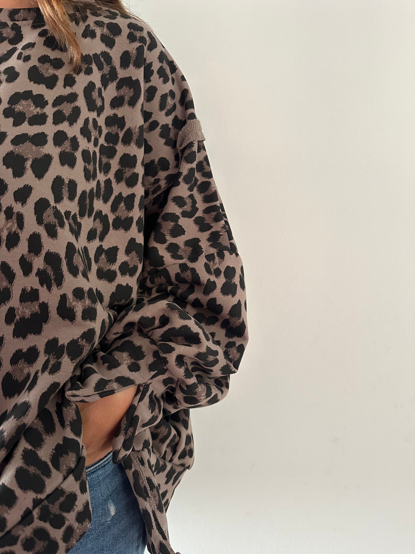 Oversize Leo Sweater