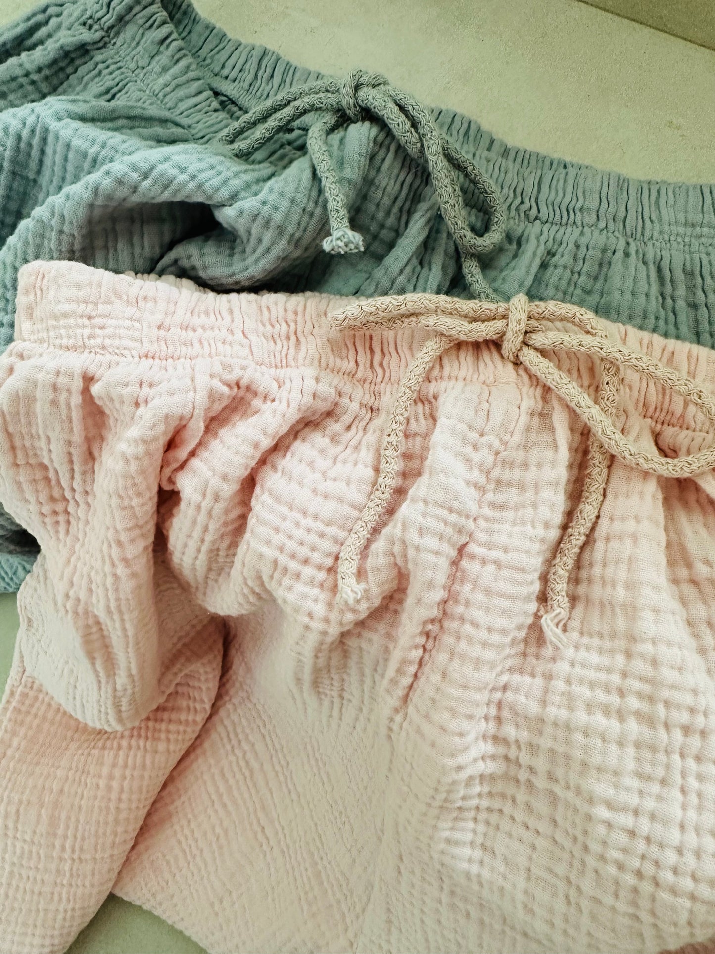 Musselin Shorts - Rosa&Grau