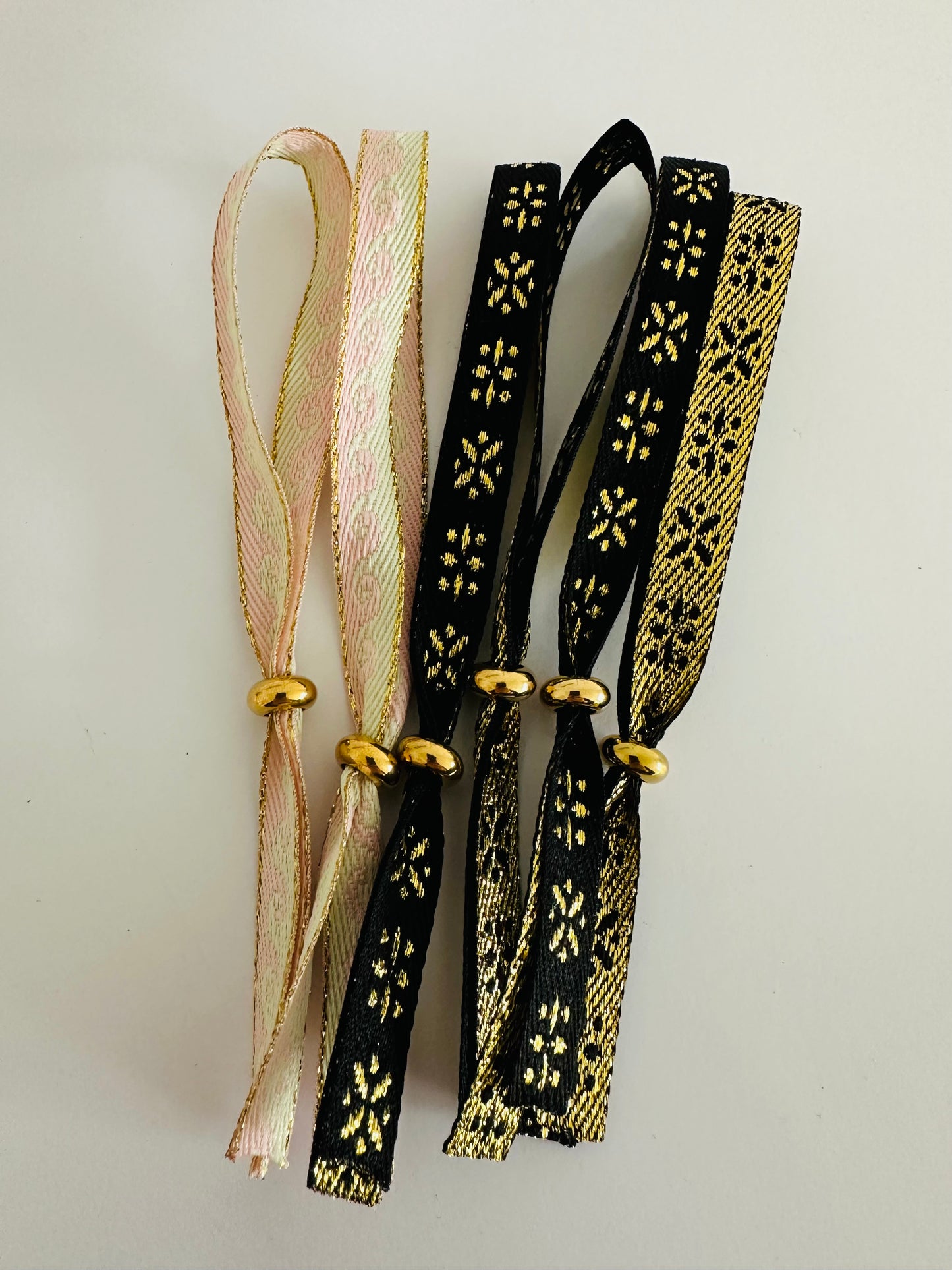 Statement-Armbänder