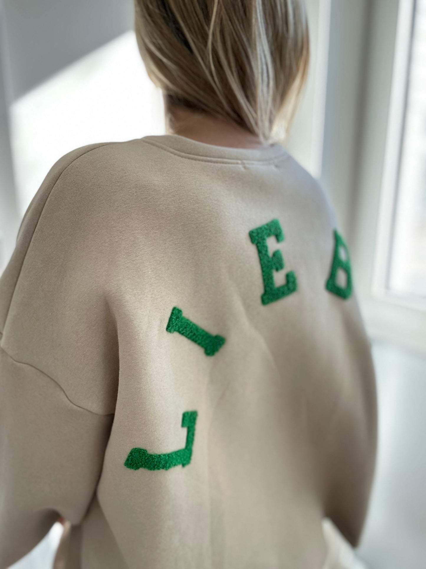 Sweater LIEBE