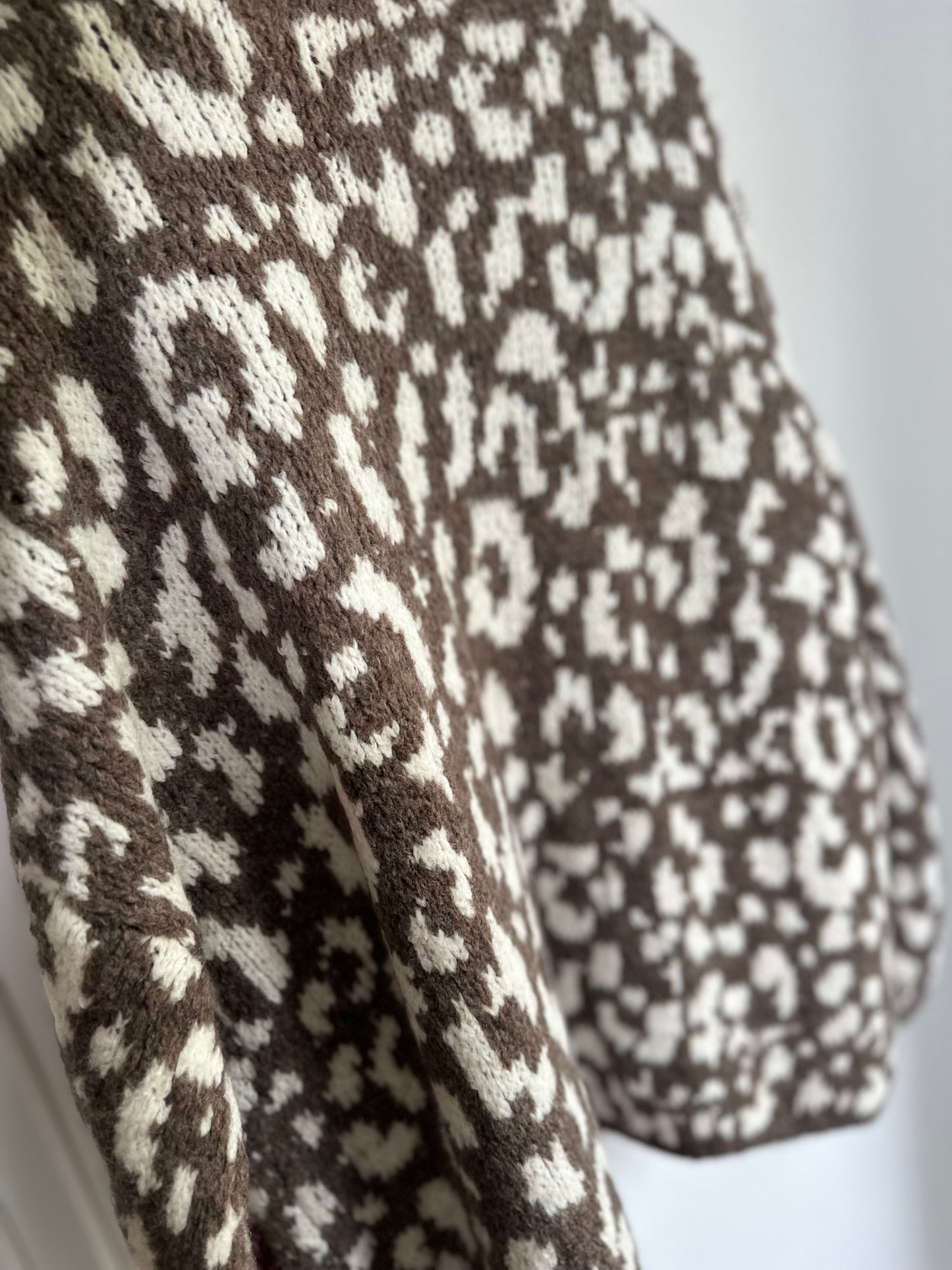 Cardigan Leo Love
