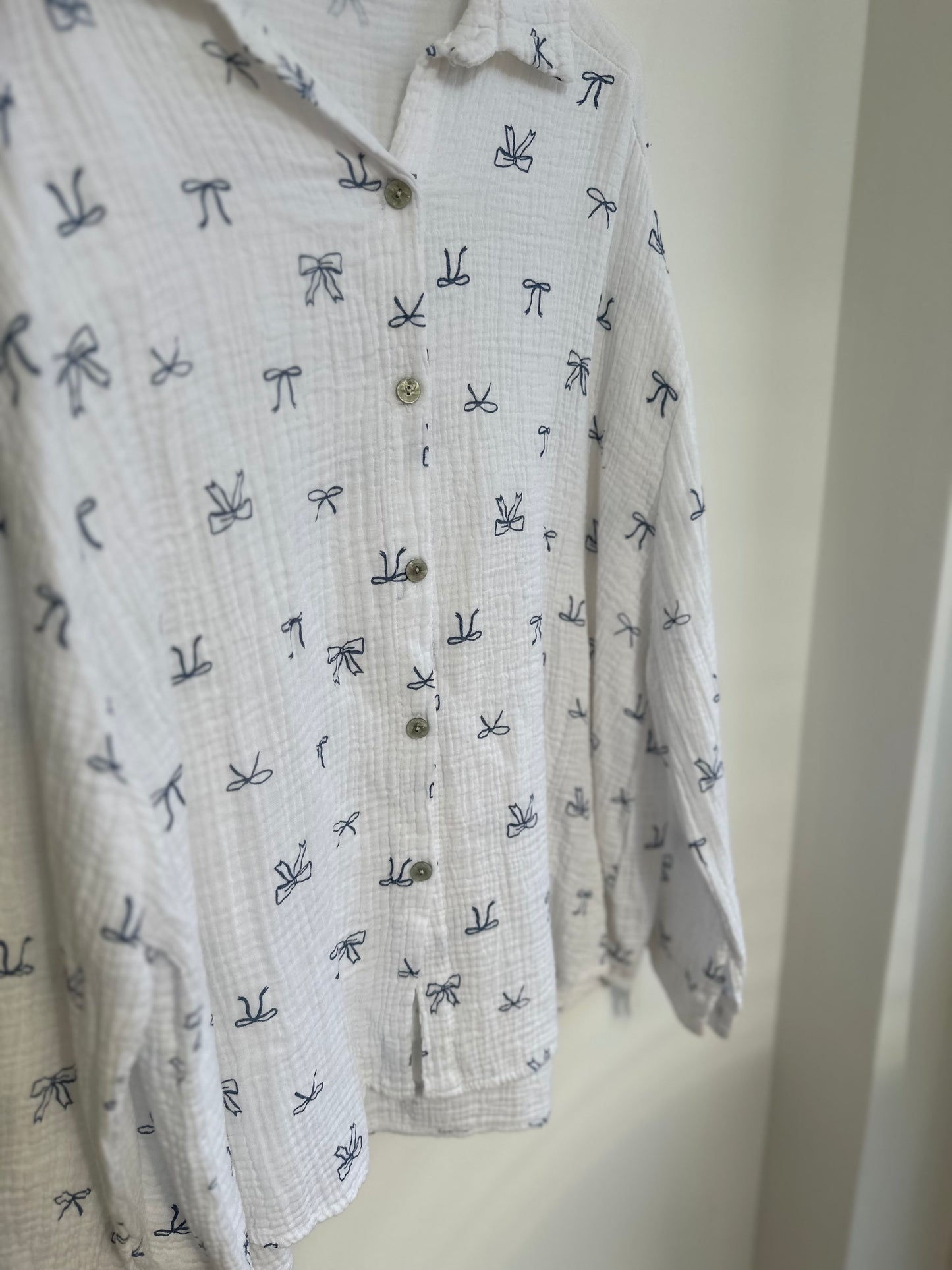 Musselinbluse Schleifen