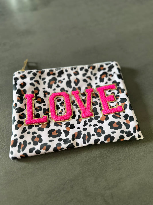 Clutch Leo Love