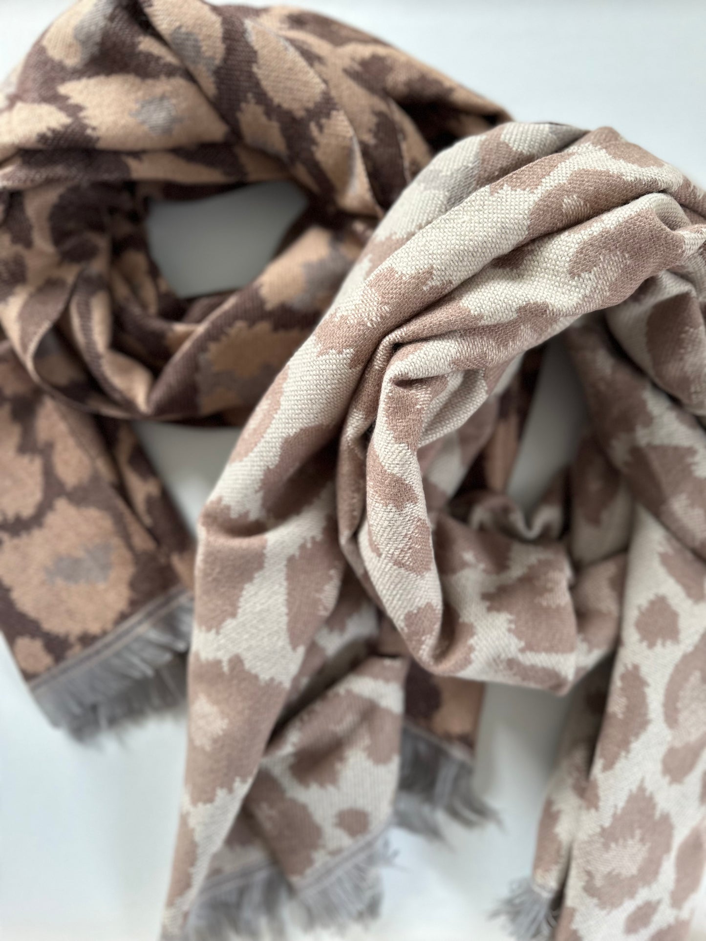 Leo Schal-div. Farben