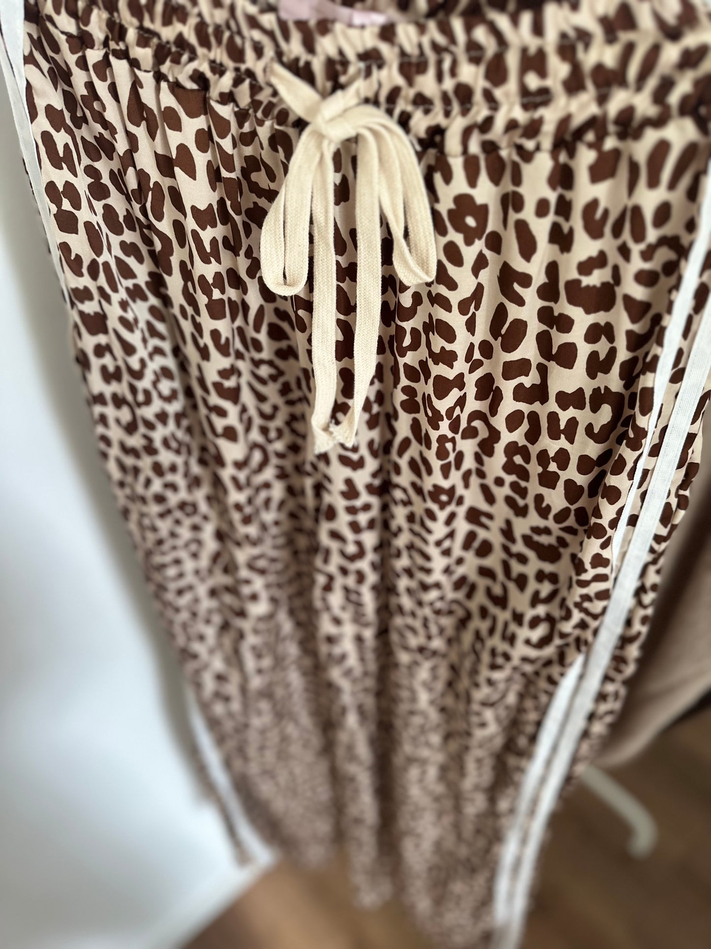 Leo Wide Leg Hose
