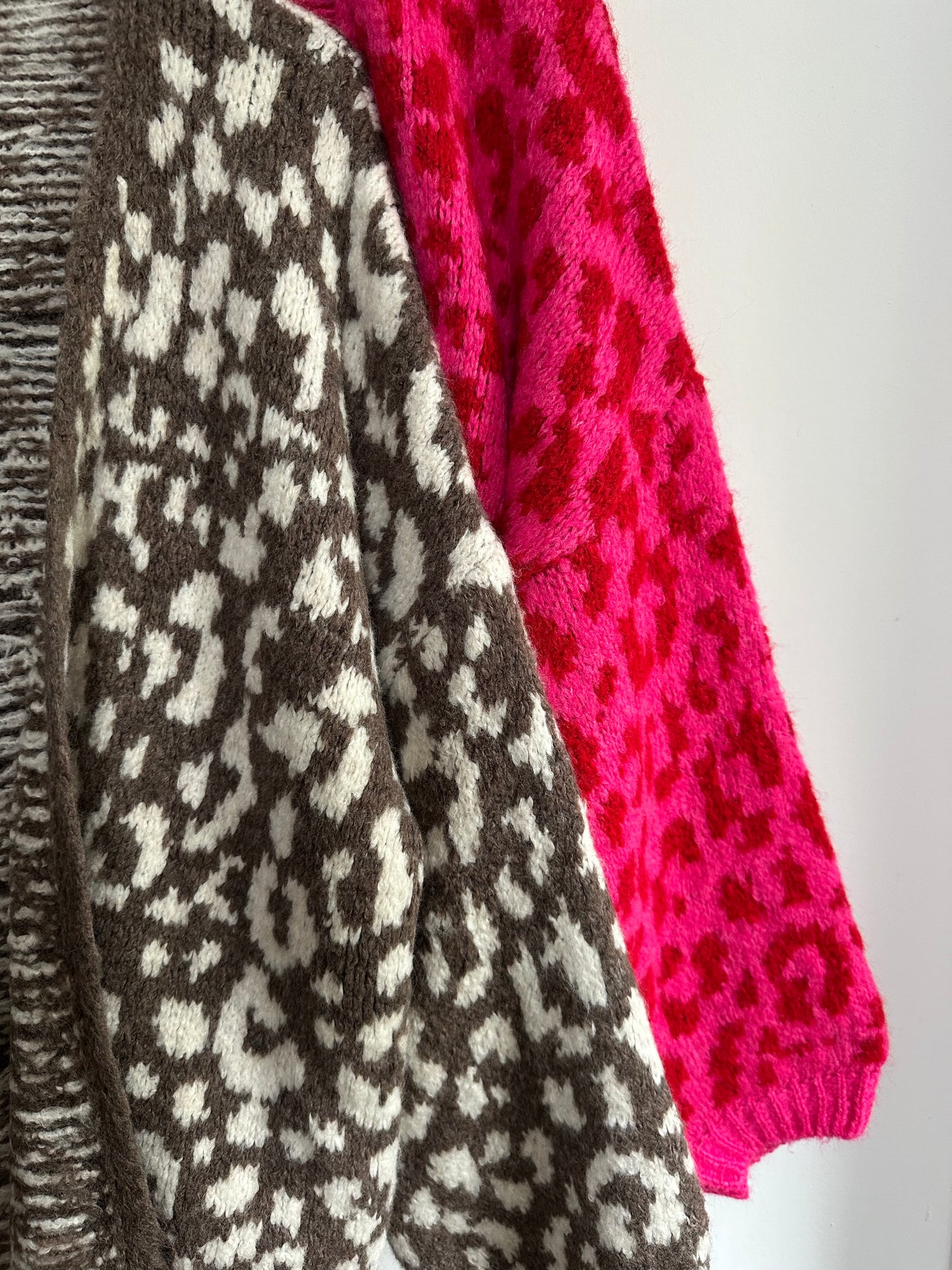 Cardigan Leo Love