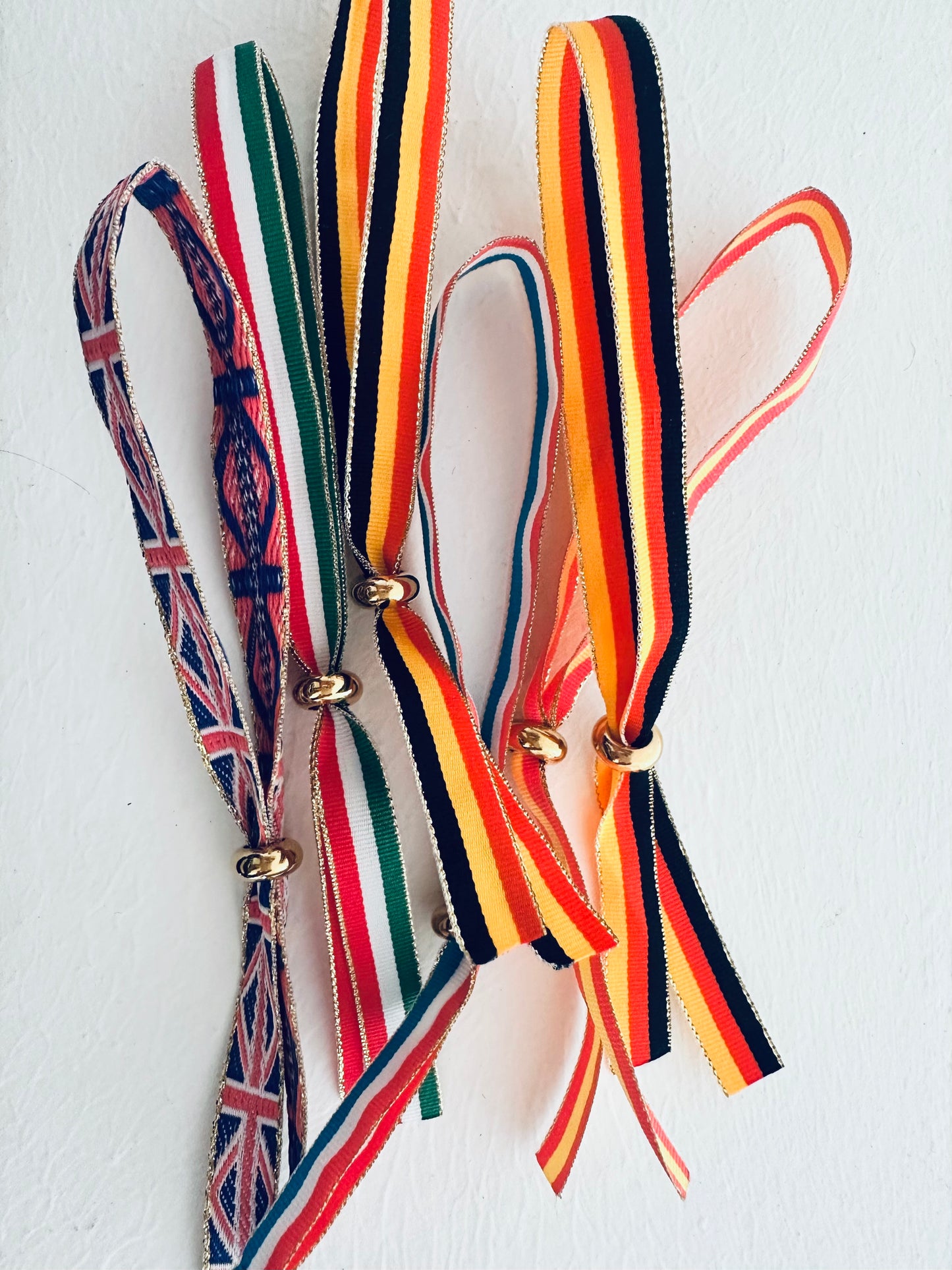 WM-Statementarmbänder
