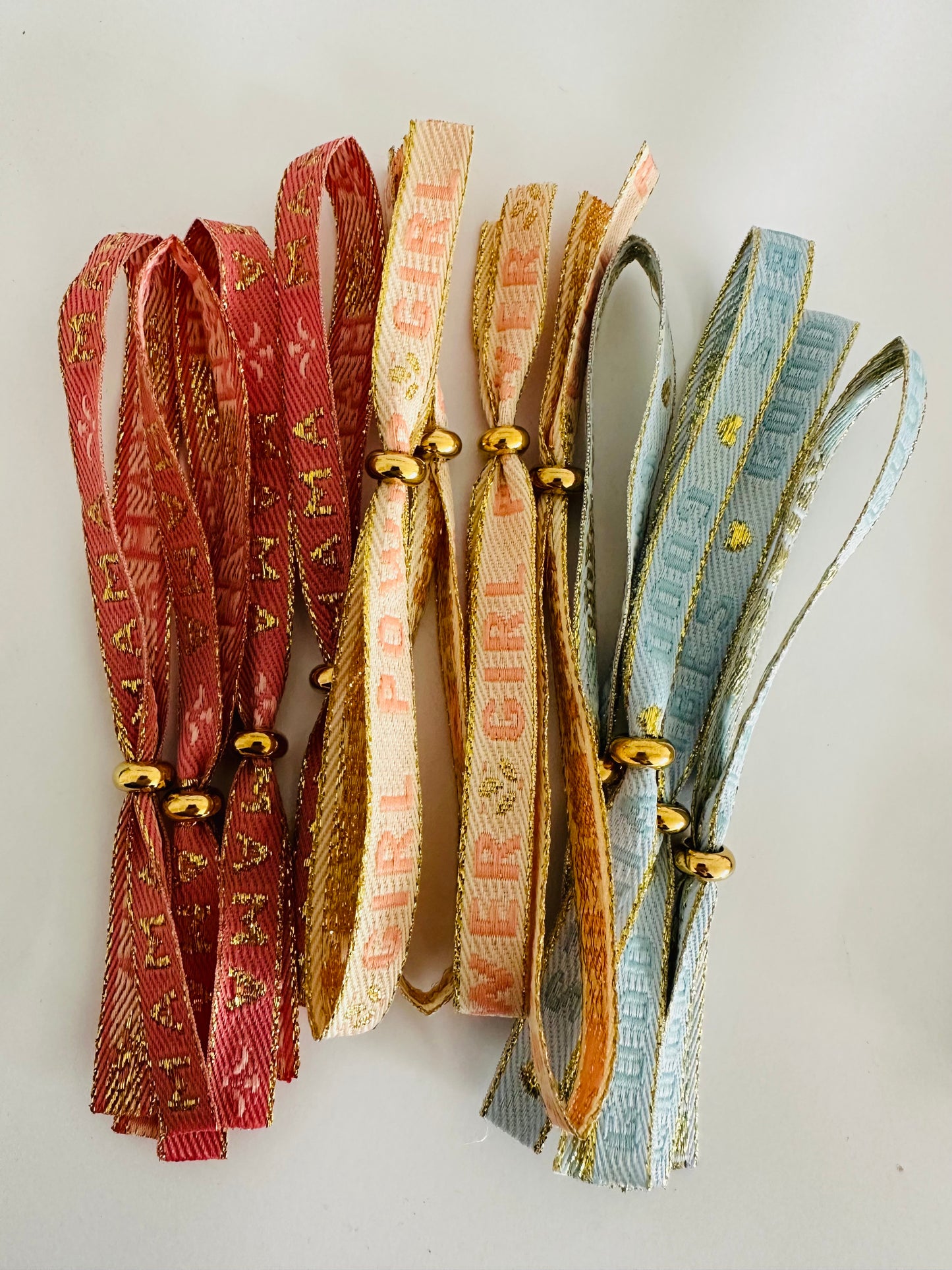 Statement-Armbänder